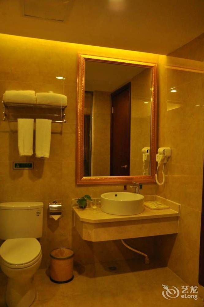 Vienna Hotel Sh Fengxian Nanqiao Jinhai Road Shanghái Exterior foto